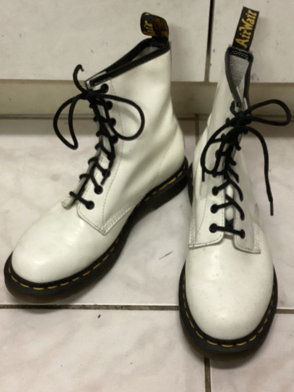 Dr Martens 1460 boots white leather women’s 9 EU 41 light wear